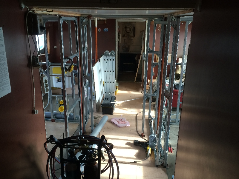 Ständerwerk für die Sanitäranlagen errichtet 2015 Ständerwerk für die Sanitäranlagen errichtet 2015