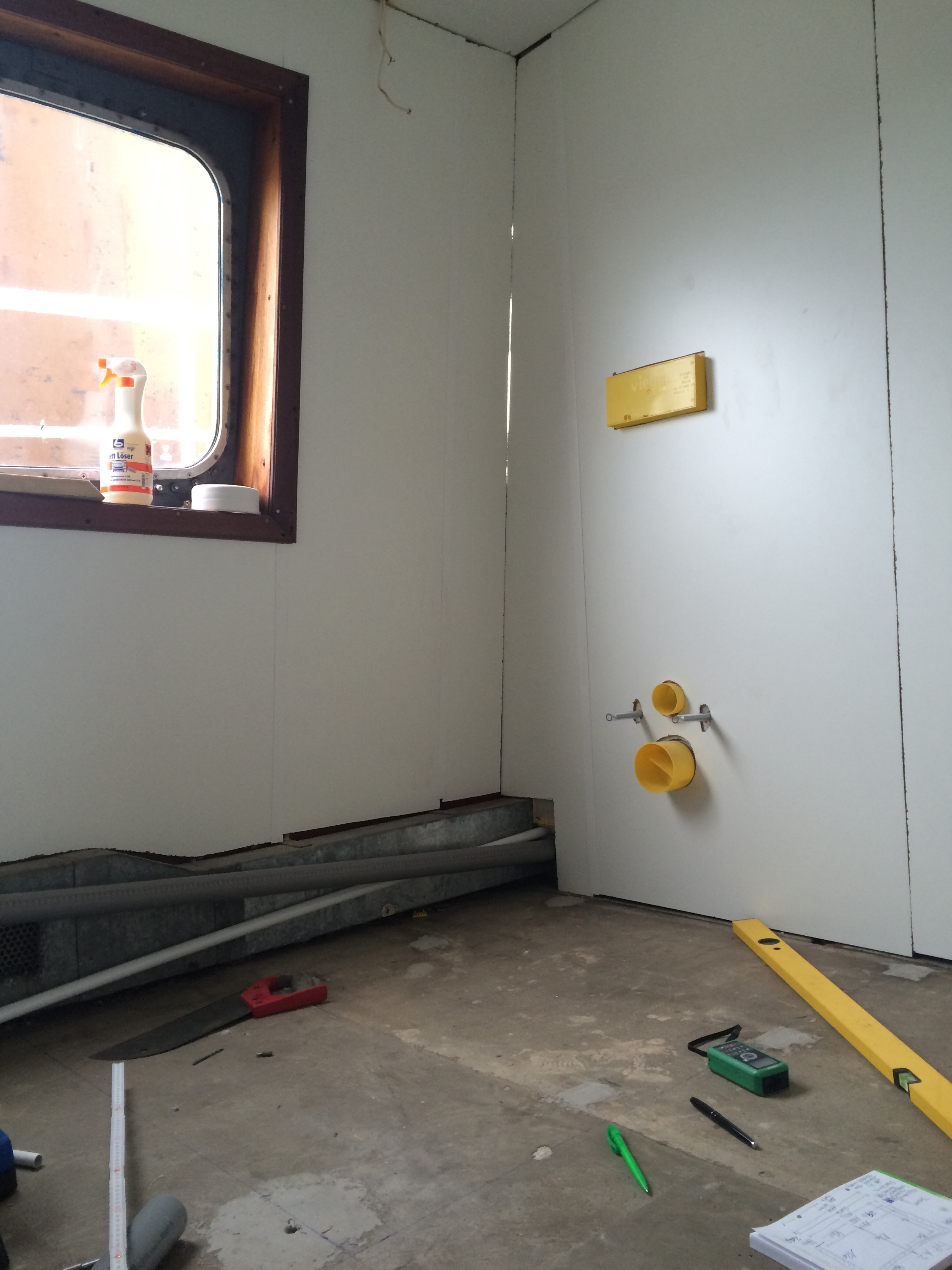 Wände für die Sanitäranlagen sind erstellt 2015 Wände für die Sanitäranlagen sind erstellt 2015